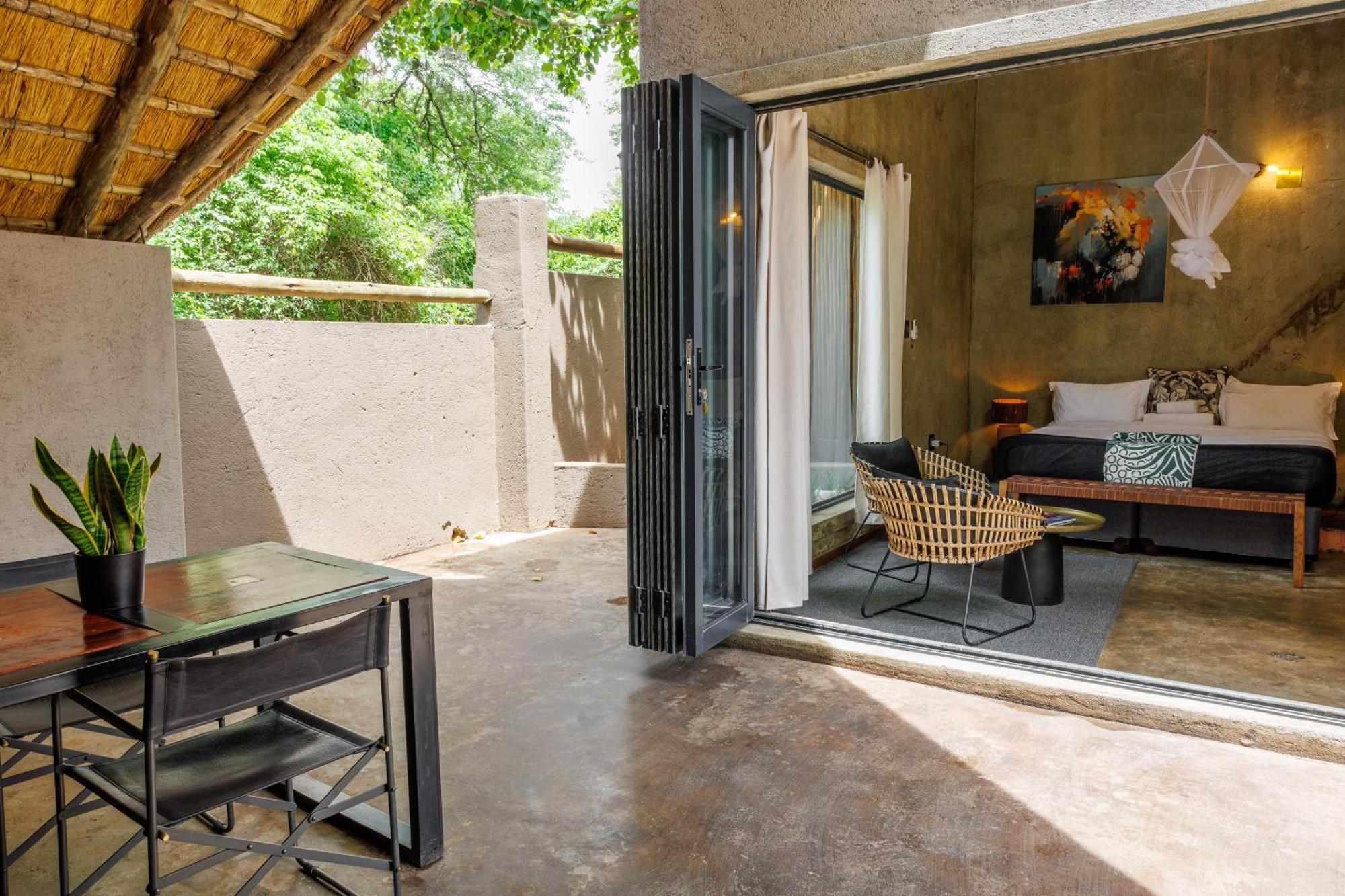 Chobe House Villa And Chalets Kasane Esterno foto