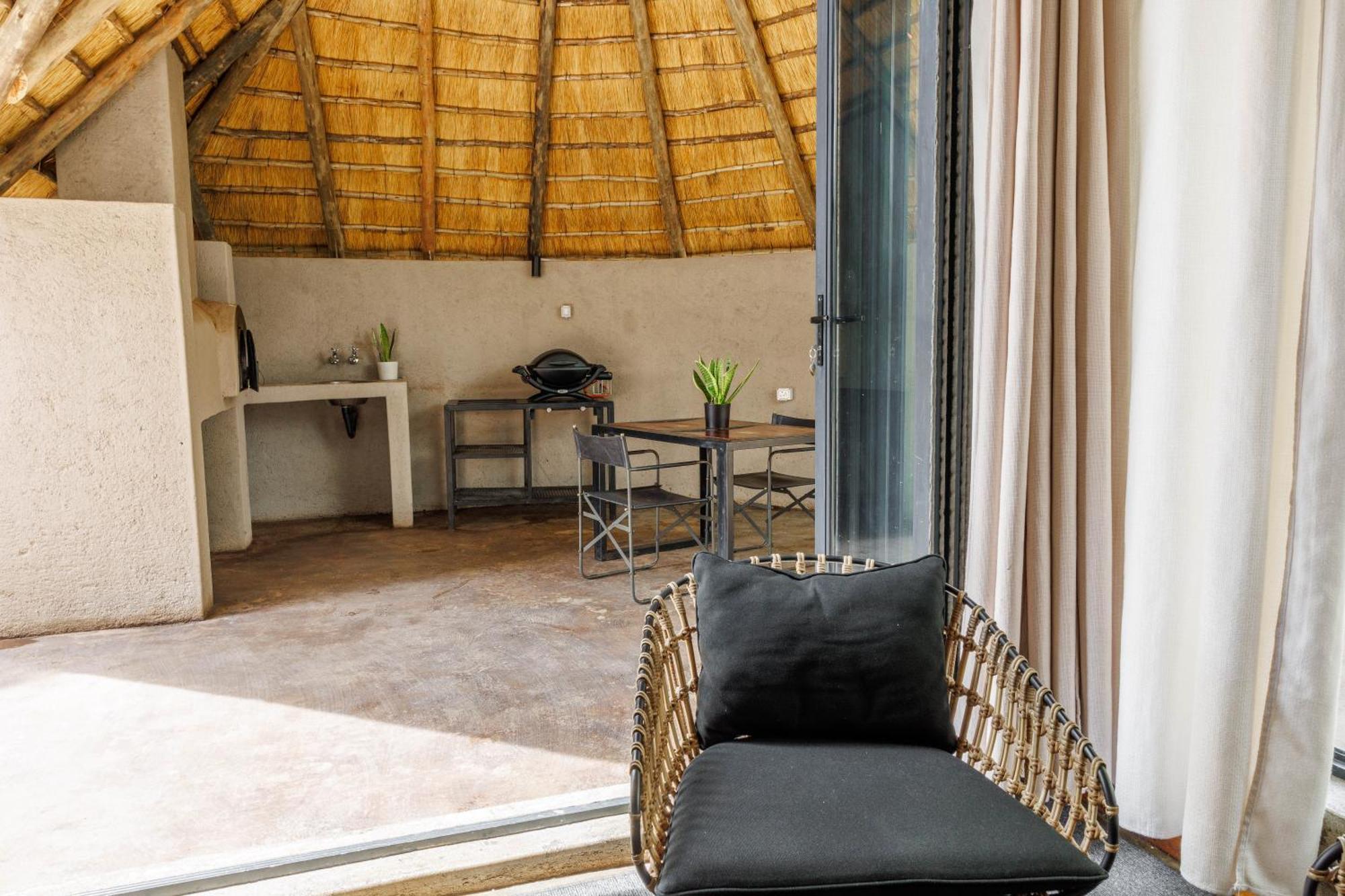 Chobe House Villa And Chalets Kasane Esterno foto