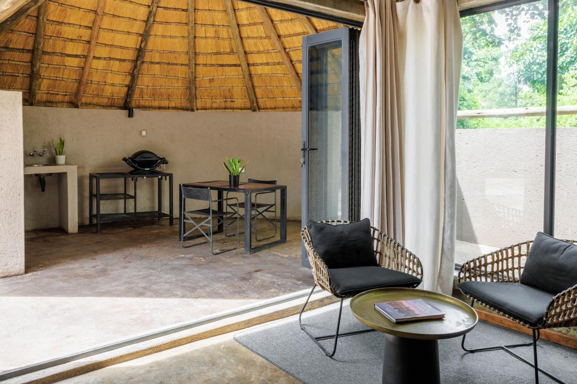 Chobe House Villa And Chalets Kasane Esterno foto